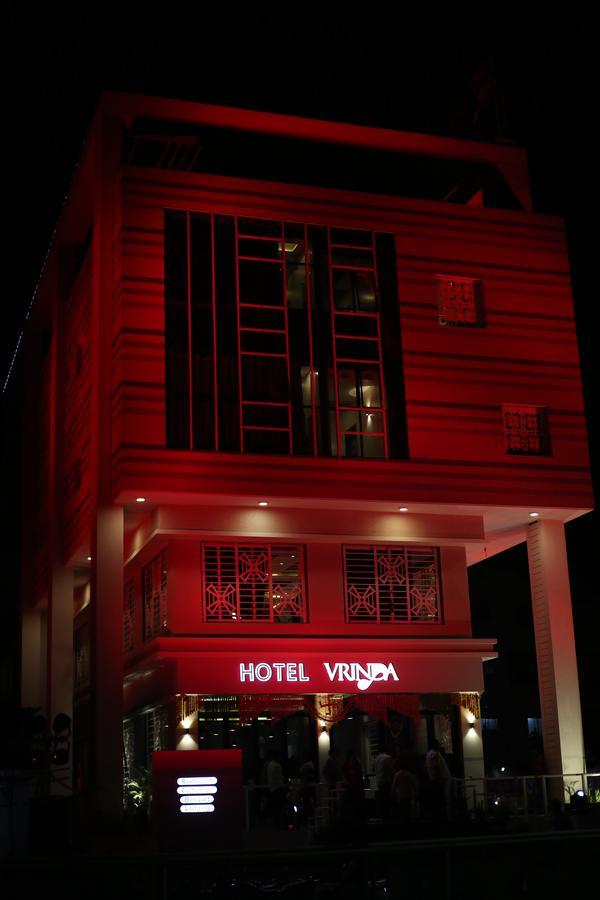Hotel Vrinda Lātūr Dış mekan fotoğraf