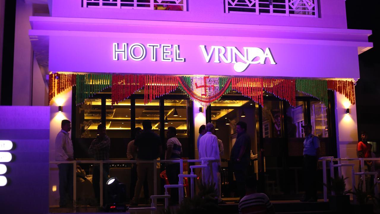 Hotel Vrinda Lātūr Dış mekan fotoğraf